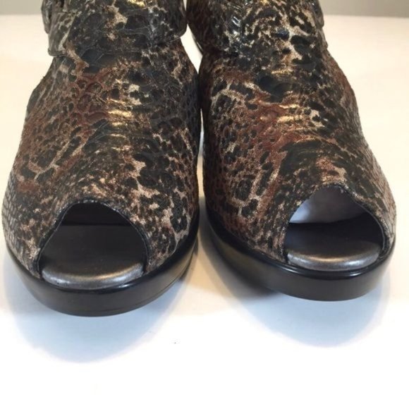 Bella Vita Womens Snake Print Open Toe Pumps Black Brown Leather Buckle size 6 - Picture 5 of 11